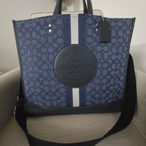 Coach Dempsey 40 Signature Juaquard Crossbody Tote Bag. EUC